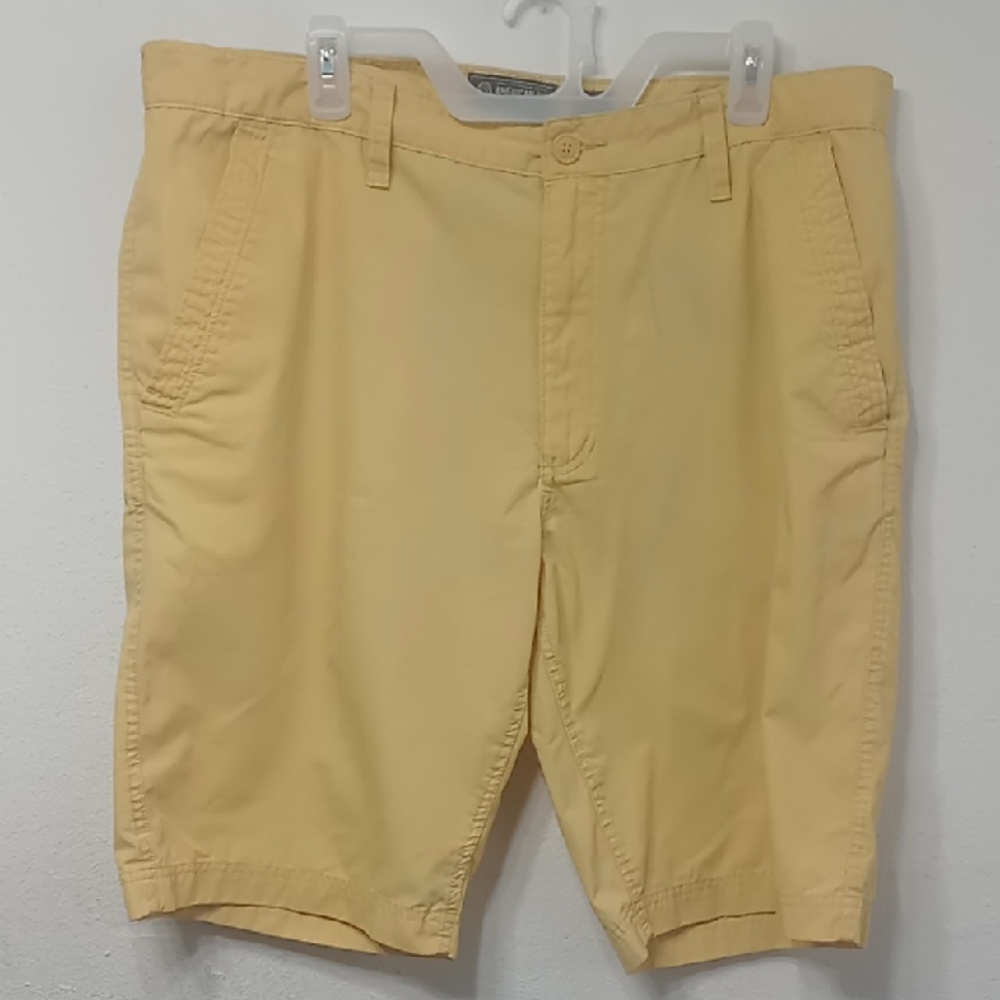Men's American Rag Flat Front Shorts Lightweight Casual Size 38 Yellow